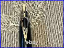 Beautiful Sheaffer Sterling Silver Targa Fountain Pen 14 Kt Gold Nib