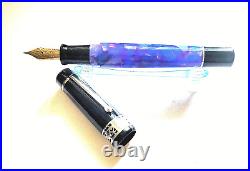 Delta 365 Fountain Pen Blue White Black Sterling Silver Trim 18 K Fine Gold Nib