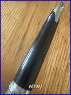 JAPAN PILOT Sterling Silver 1975 vintage 18K nib size F fountain pen