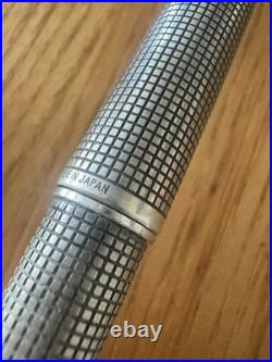 JAPAN PILOT Sterling Silver 1975 vintage 18K nib size F fountain pen