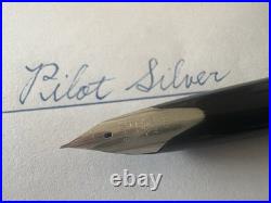 JAPAN PILOT Sterling Silver 1975 vintage 18K nib size F fountain pen