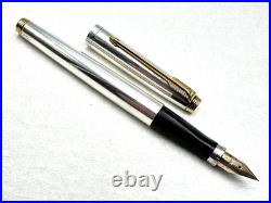 NICE VINTAGE c1970 PARKER 75 SMOOTH STERLING SILVER KEEPSAKE FOUNTAIN PEN 14K F
