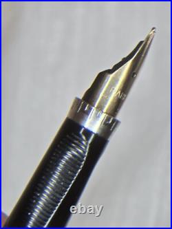 PARKER STERLING SILVER VINTAGE FOUNTAIN PEN WITH 14K NIB withORIGINAL PACKAGING
