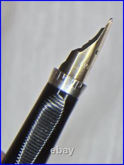 PARKER STERLING SILVER VINTAGE FOUNTAIN PEN WITH 14K NIB withORIGINAL PACKAGING