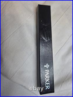 PARKER STERLING SILVER VINTAGE FOUNTAIN PEN WITH 14K NIB withORIGINAL PACKAGING