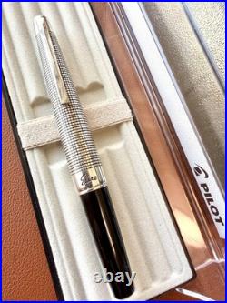PILOT Elite Fountain Pen Sterling Silver 18K-750WG Nib-Fine H674-Vintage 1974