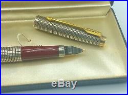 Parker 75 Cisele Fountain Pen Sterling Silver RED SECTION Mint Boxed 14K med nib