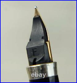 Parker 75 Sterling Silver Fountain Pen with 14K gold F nib Mint condition