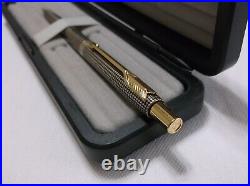 Parker Classic Sterling Silver Ballpoint Pen & Gold Trim / New In Box / USA Parker Classic Sterling Silver Ballpoint Pen & Gold Trim / New In Box / USA