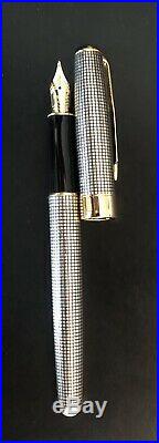 Parker Sonnet Fountain Pen in Sterling Silver Cisele with 18K Nib