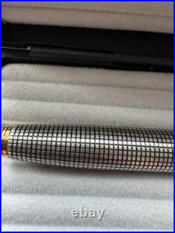 RARE PARKER 75 CISELE STERLING & 14K gold nib, FOUNTAIN PEN. Lifetime Warranty
