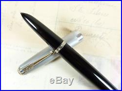 Restored 1944 Black PArker 51 Vacumatic Sterling Silver Cap Fountain Pen