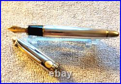 Sailor 1911 Sterling Silver Fountain Pen 14 K Gold Nib. Superb Minty Condition