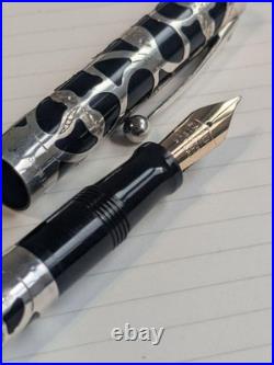 Sheaffer Nostalgia Fountain Pen in 14K Sterling Silver
